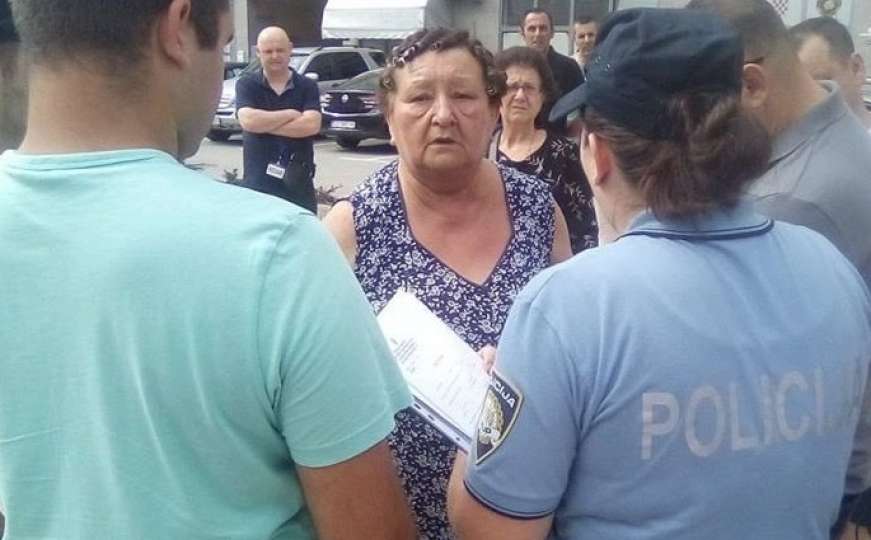 Gospođa s viklerima i u papučama "razbila" ustaški skup u Hrvatskoj