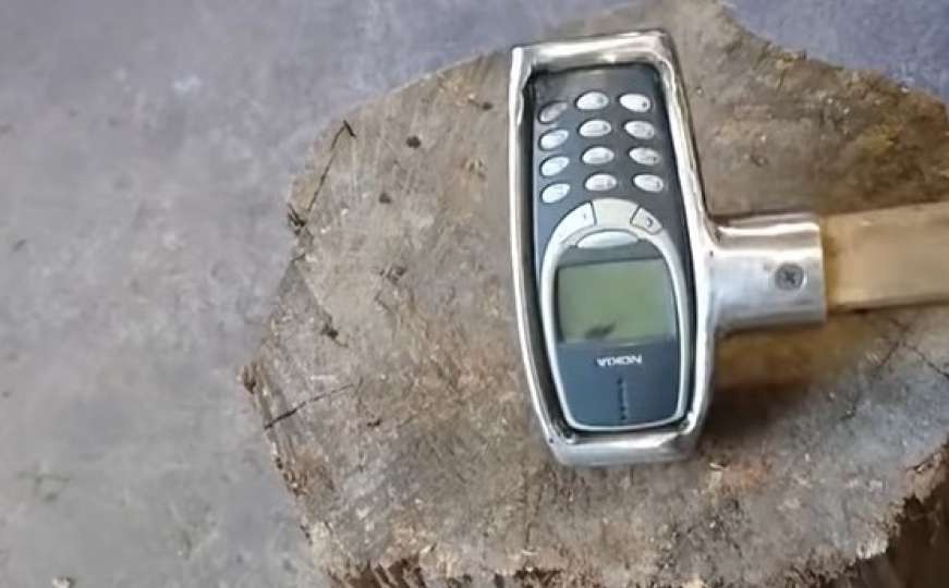 Dokaz neuništivosti Nokie 3310: Čekić sa ovim nevjerovatnim mobitelom