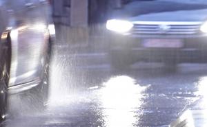 Informacija iz BIHAMK-a: Usporen saobraćaj zbog kiše širom BiH