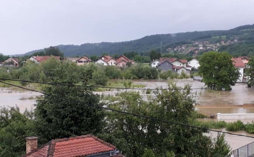 Poplave, klizišta, bujice u Tuzlanskom kantonu: Pogledajte gdje je najteža situacija