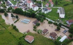 Milionske štete u Kladnju: Voda se povukla tokom noći, ali kiša počinje opet padati