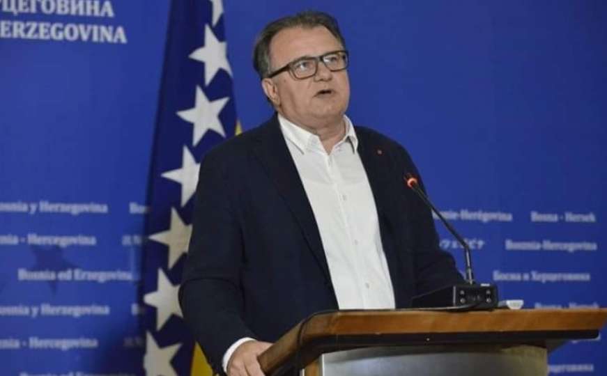 Nikšić: Za nas SDA i HDZ nemaju veze s Bošnjacima i Hrvatima nego s lopovlukom