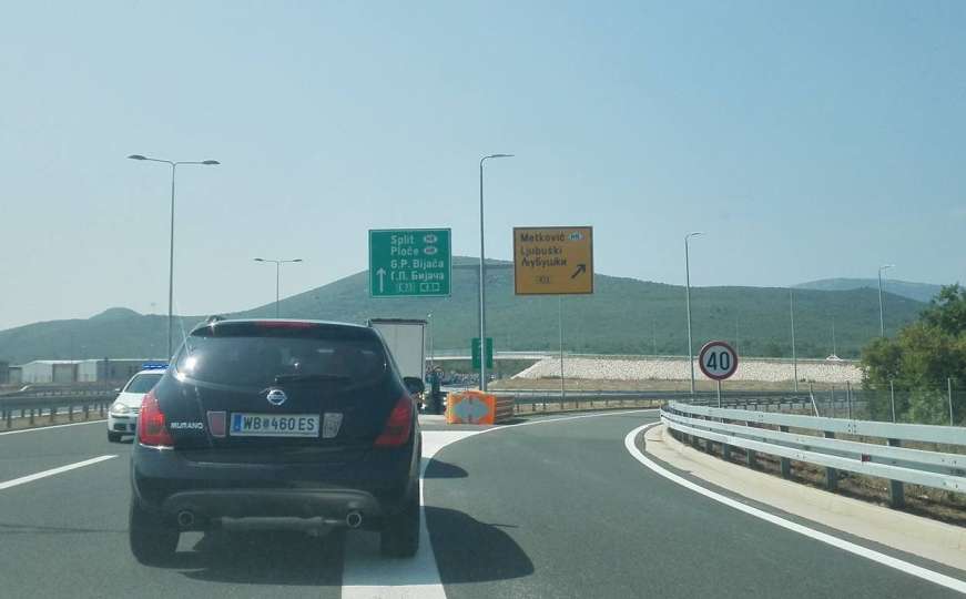Osobe u tranzitu se ne smiju zadržavati i moraju koristiti autoput kroz Hrvatsku