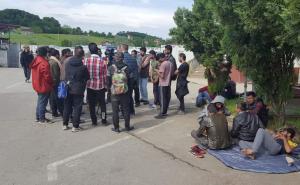 Reagirala policija: Migranati u Bihaću samoinicijativno formirali šatorsko naselje 