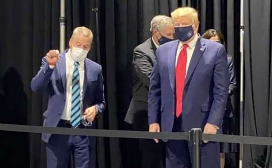 Trump: Sviđa mi se maska, izgledam kao Usamljeni Rendžer