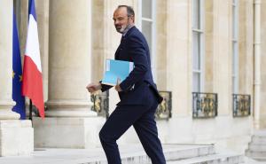 Početak kraja Macrona: Premijer Francuske Edouard Philippe podnio ostavku