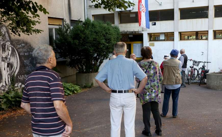 Koronavirus nije zaustavio birače: Prvi podaci Izbornog povjerenstva Hrvatske