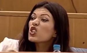 Dodikova miljenica u novoj epizodi: Tražila od kolege instrukciju kako da glasa