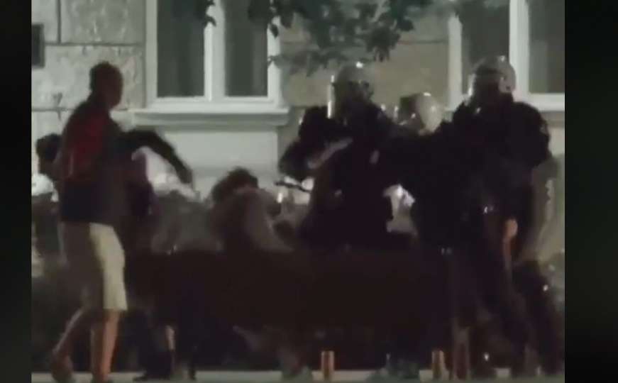 Snimak koji najbolje odslikava brutalnost policije nad građanima Srbije