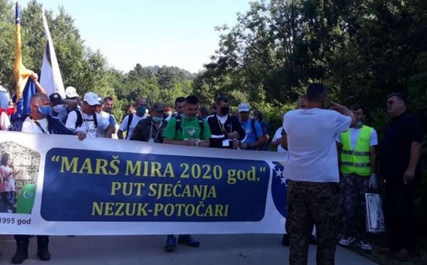 Krenuo Marš mira 2020: Želimo reći šta čovjek čovjeku ne smije da uradi