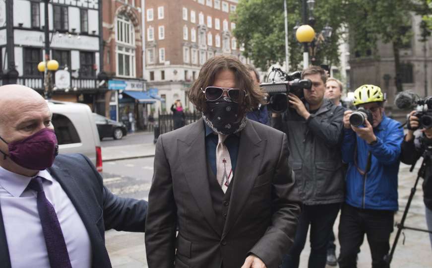 Stigao u London: Johnny Depp tužio britanski tabloid zbog klevete