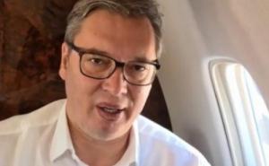 Na putu za Pariz: Vučić iz aviona poslao video poruku