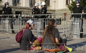 Protesti u gradovima širom Srbije i danas: Sedi dole, mi nismo huligani