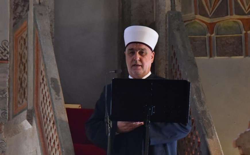 Reis Kavazović održao hutbu u Begovoj džamiji uoči dženaze u Potočarima