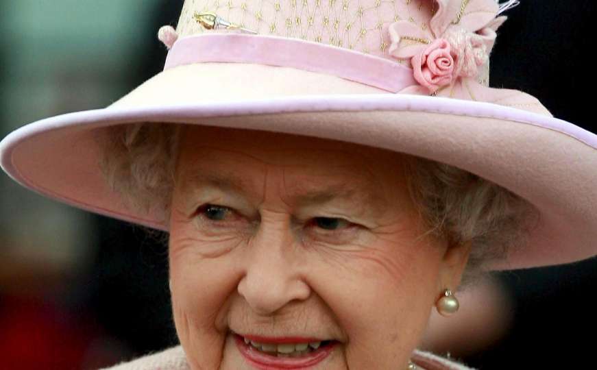 Ne bi vjerovali: Bizarni poslovi koje posluga obavlja za kraljicu Elizabethu II