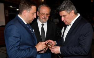Gradonačelnik Skaka uručio "Cvijet Srebrenice" predsjedniku Zoranu Milanoviću