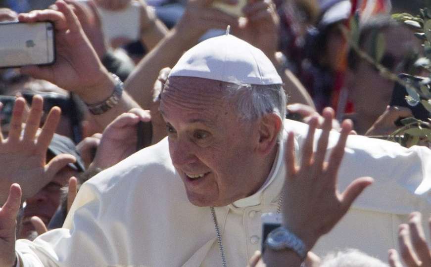 Papa Franjo poslao poruku nakon pretvaranja Aja Sofije u džamiju