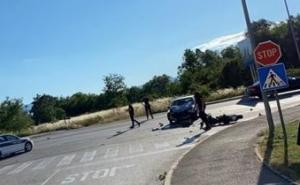 Teška nesreća u BiH: Povrijeđen motorista, prebačen je na liječenje u Split 