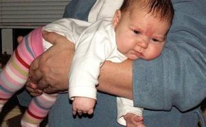 Čaroban trik: Ovaj način držanja umiruje bebu u trenu