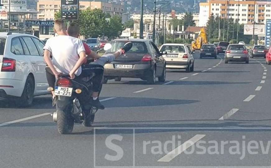 Sarajevska policija identifikovala akrobate koji su divljali na motoru
