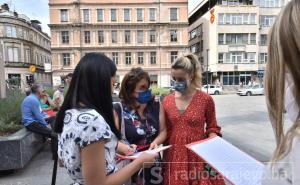 Građani potpisivali peticiju protiv gradnje novog objekta kod Pozorišta mladih