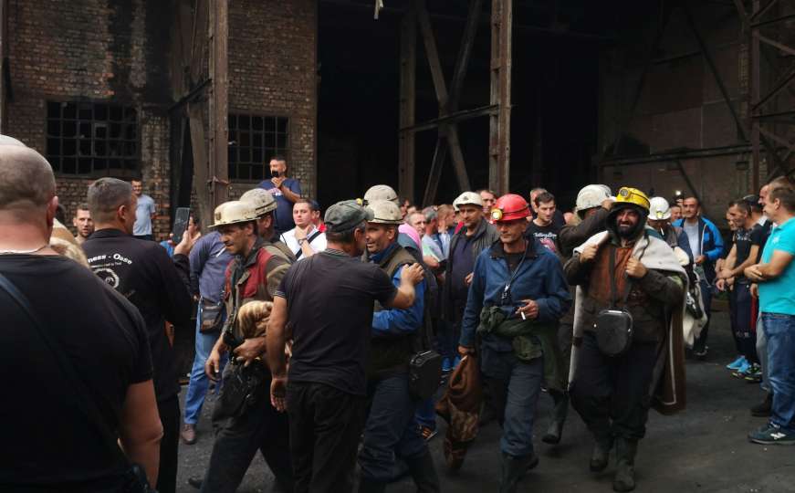 Zenički rudari odbili da uđu u jame zbog kašnjenja plate