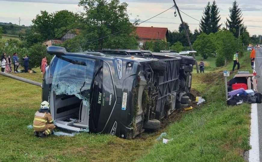 Kod Karlovca prevrnuo se autobus sa državljanima BiH, šest osoba povrijeđeno