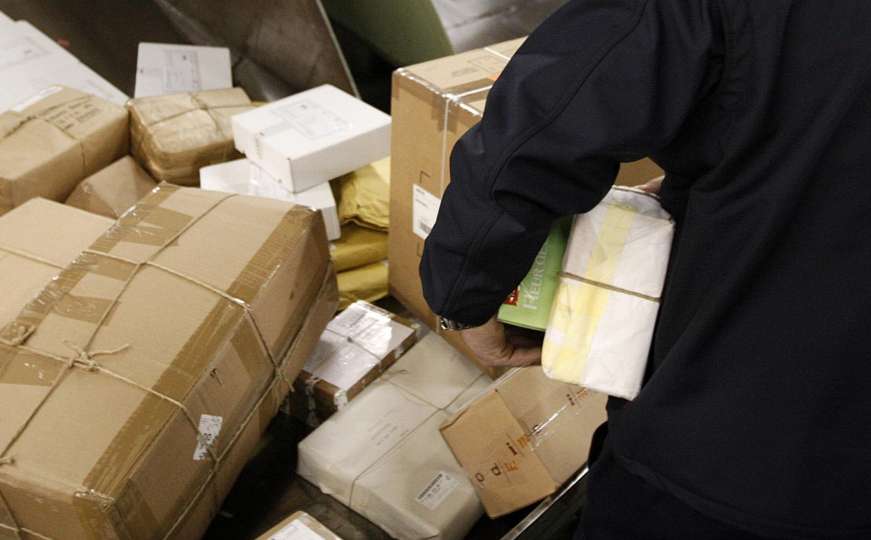 UPP traži da se pošte odreknu 1,8 KM za pošiljke iz inostranstva
