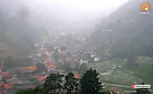 Nevrijeme stiglo u BiH: Grad, pljuskovi i poplavljene ulice