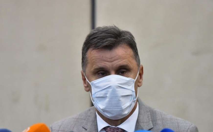 Premijer Novalić izlazi iz bolnice