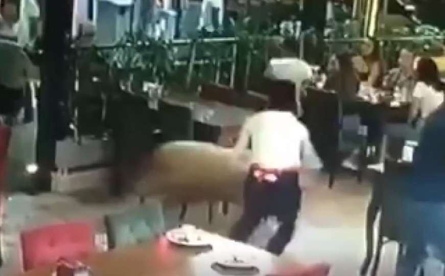 Kurban pobjegao od vlasnika i ušao u restoran