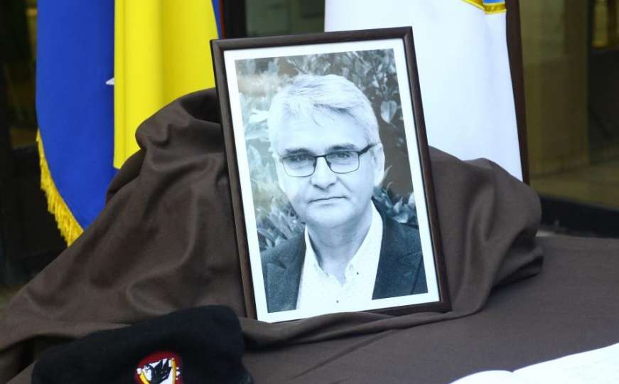 U Sarajevu počela komemoracija preminulom ministru Salki Bukvareviću