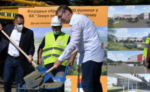 Vučić: Govore da sam lud, diktator, psihopata, ali semafor pokazuje drugačije