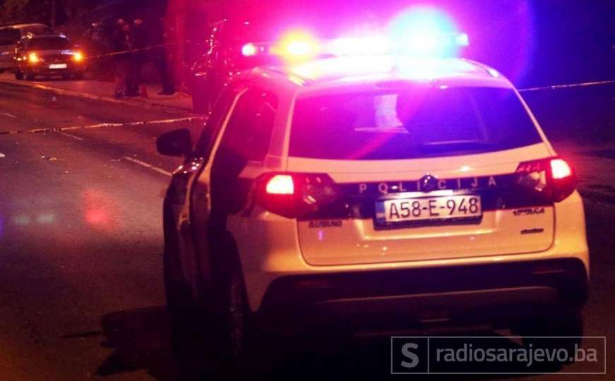 Sudar tri vozila: Tokom ulične trke u Sarajevu povrijeđena jedna osoba