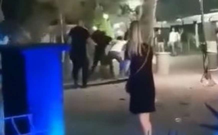Snimak brutalne tuče ispred kluba u Makarskoj zgrozio javnost