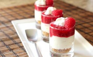 Lagan za stomak, a još lakši za pripremu: Desert iz čaše bez pečenja