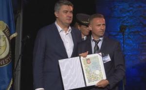 Milanović uručio odlikovanja na Kninskoj tvrđavi