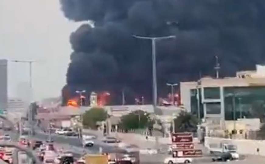 Dramatični snimci iz Ujedinjenih Arapskih Emirata: Požar bukti u Ajmanu