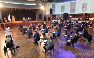 Upaljen je crveni alarm, a većina u KS traži vremena za pripremanje sjednice