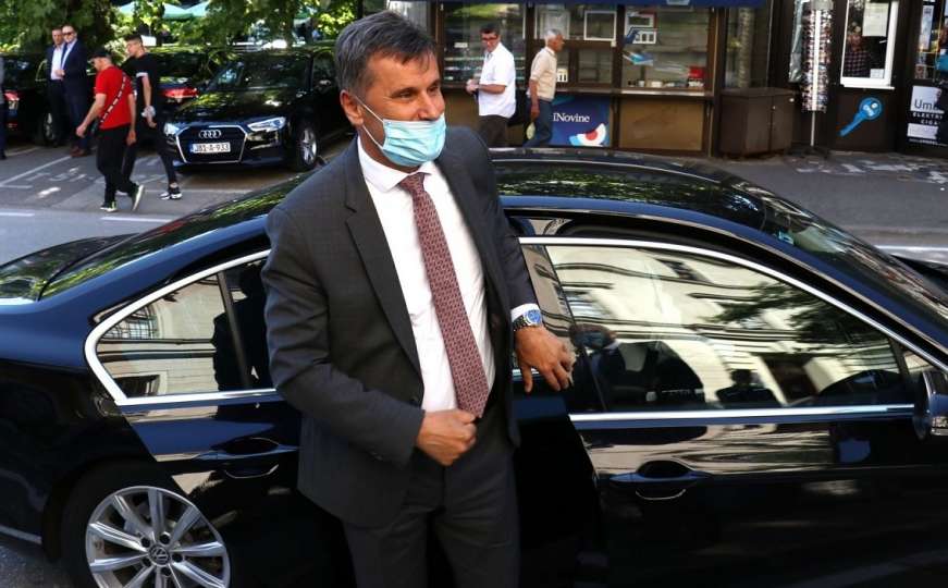 Premijer Novalić sazvao hitan sastanak zbog koronavirusa