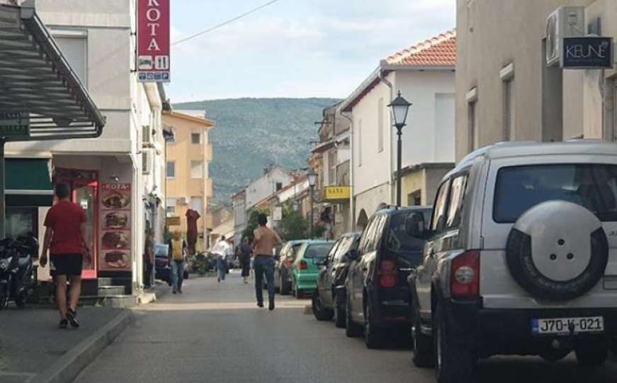 Haos u Mostaru uoči derbija: Sukob 50 navijača, letjele kamenice, razbijeni izlozi 