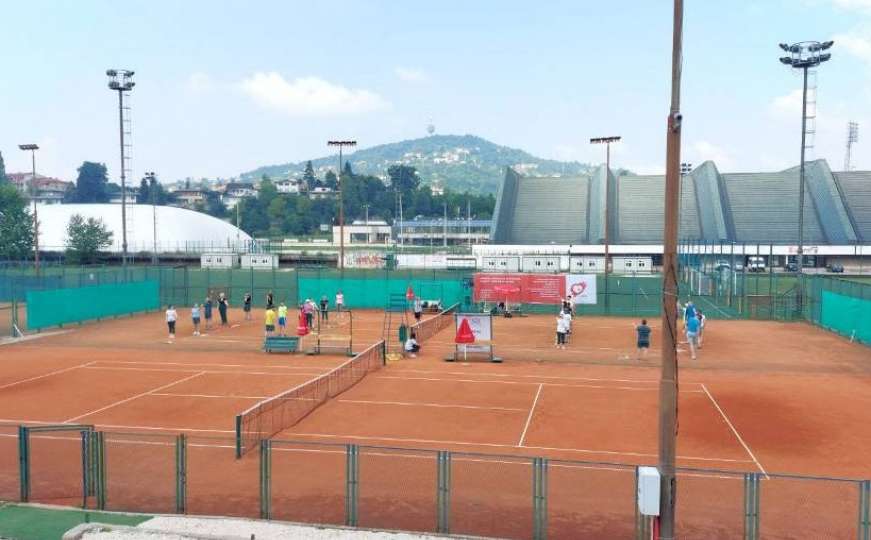 Veliko interesovanje za besplatnu školu tenisa u Sarajevu