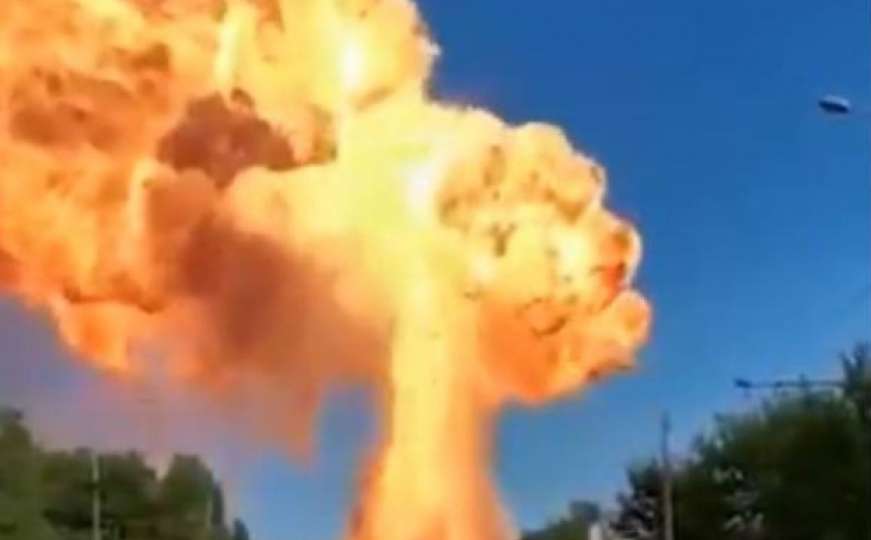 Zastrašujuća eksplozija u Rusiji: Vatrena pečurka nad Volgogradom