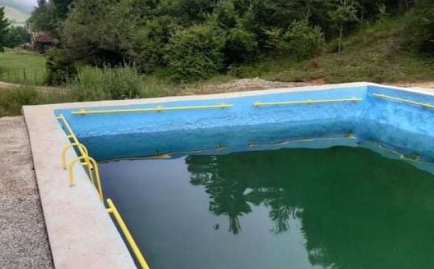 Priča iz BiH: Mještani se kupaju u bazenu čiju su izgradnju sami inicirali