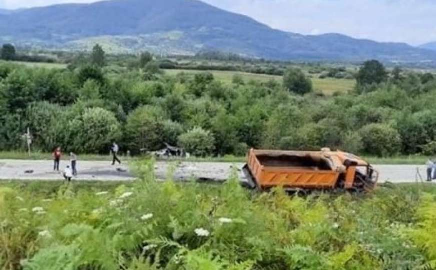 Detalji teške nesreće kod Mrkonjić Grada: Stradali otac, majka i dijete