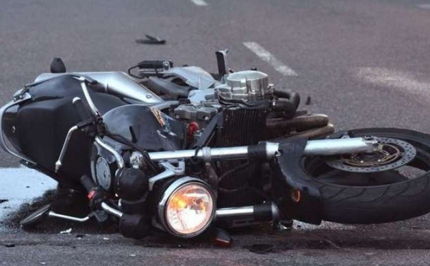 Nesreća u Srbiji: Poginuli muškarac i žena koji su bili na motoru