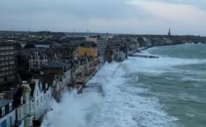 Saint-Malo je grad koji ima najimpozantnije plime i oseke u Europi