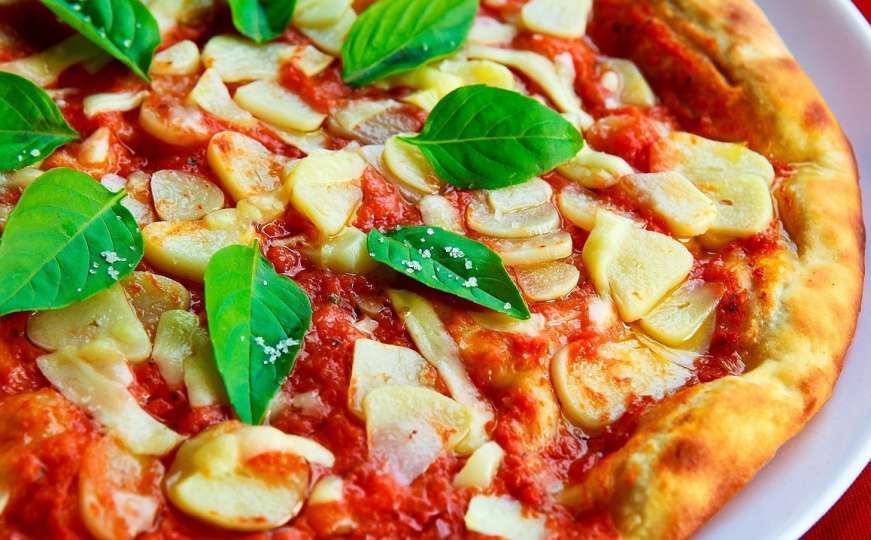 Recept za pizu koju ne treba dugo čekati: Odlična i gotova za 20 minuta