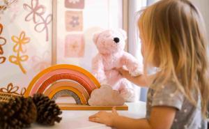 Zašto je dobro da djeca imaju najdražu dekicu, plišanog medu...
