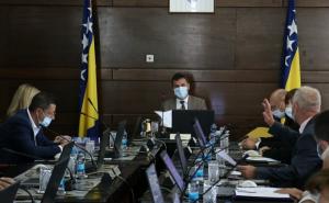 Vlada FBiH: 57 miliona maraka za subvencioniranje doprinosa